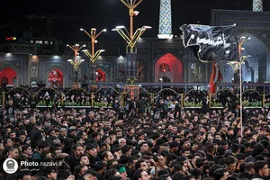 مراسم چهارپایه خوانی در حرم مطهر رضوی شب شهادت امام رضا علیه&zwnj;السلام 