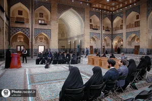 جلسه دفاع از پایان نامه دانشجویان دانشگاه امام رضا علیه&zwnj;السلام در حرم مطهر رضوی
