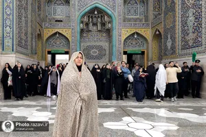 حرم امام هشتم؛ ساعت هشت