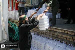 زائرین پیاده حضرت رضا علیه&zwnj;السلام در مسیر ملک&zwnj;آباد