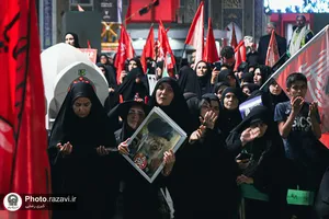 اقامه نماز بر پیکر مطهر رهبر شهید انقلاب در حرم مطهر رضوی