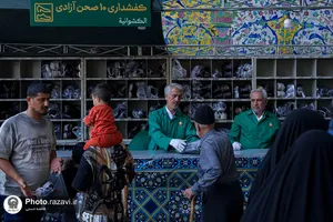 حال و هوای حرم مطهر رضوی در روز ولادت پیامبر اکرم (ص) و امام جعفر صادق علیه&zwnj;السلام
