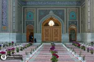افطاری طرح ضیافت اکرام رضوی در حرم مطهر رضوی