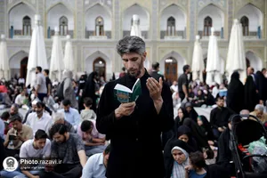 قرائت دعای پرفیض عرفه در حرم مطهر رضوی-2