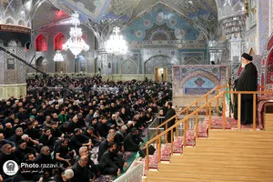 اقامه نماز جمعه در ظهر عاشورا و طنین لبیک یا قرآن درپی هتک حرمت به قرآن