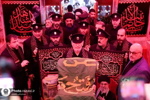 تشرف کاروان سفیران امام رئوف علیه&zwnj;السلام به حرم امیرالمؤمنین علیه&zwnj;السلام
