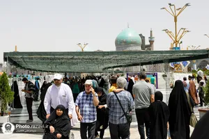 نصب سایه&zwnj;بان موقت در صحن پیامبر اعظم (ص) حرم مطهر رضوی