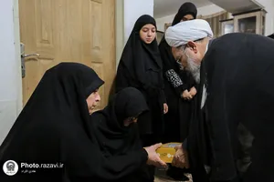 دیدار معاون تبلیغات اسلامی حرم مطهر رضوی با خانواده جانباختگان حادثه معدن طبس