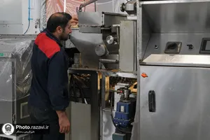 بازدید کارکنان آستان قدس رضوی از شرکت صنایع غذایی رضوی