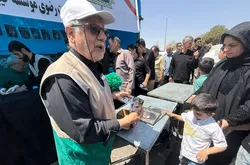 خدمت ۱۰۰ میلیونی خادم‌یاران رضوی به جاماندگان اربعین در ساوه