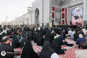اجتماع دلدادگان اربعین در حرم مطهر رضوی