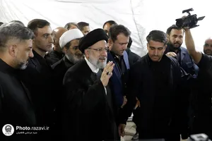 حضور رئیس جمهور در چایخانه حضرت رضا علیه&zwnj;السلام