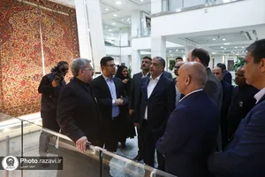 تشرف وزیر ورزش و جوانان عراق به حرم مطهر رضوی