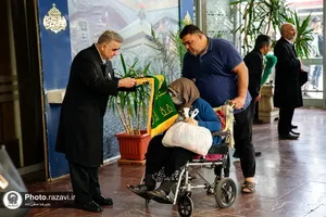 استقبال از زائرین بارگاه منور رضوی در ایستگاه راه&zwnj;آهن