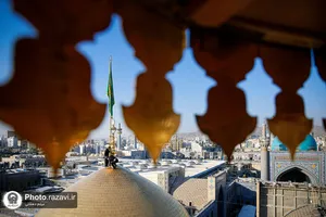 آیین تعویض پرچم حرم امام رضا علیه&zwnj;السلام در آستانه ماه ربیع&zwnj;الاول
