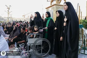 اجتماع دلدادگان اربعین در حرم مطهر رضوی