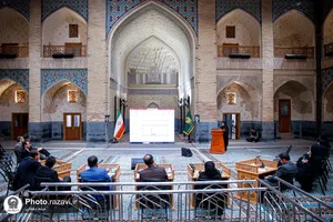جلسه دفاع از پایان&zwnj;نامه در حرم مطهر رضوی