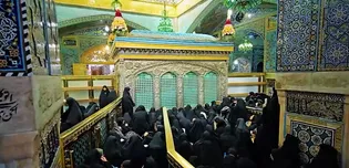 غبارروبی با اشک،مضجع نورانی امام رضا(ع)در آغوش خانواده شهدا