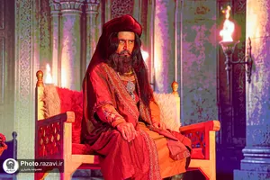 نمایش آئینی &laquo;رد پای خورشید؛ آشناترین غریب&raquo;