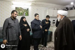 دیدار تولیت آستان قدس رضوی با دو خانواده فرزند پذیر مشهدی