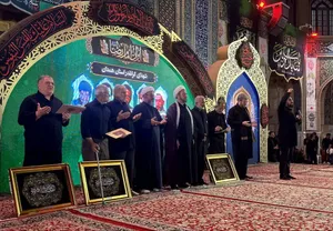 آیین سنتی سقایی همدان؛ تجلی عشق و ارادت خادم&zwnj;یاران در حرم امام رضا (ع) + تصاویر