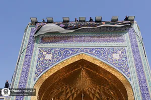 کتیبه آرایی اماکن متبرکه رضوی در دهه پایانی ماه صفر