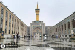 حال و هوای برفی در حرم مطهر رضوی
