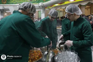 حضور جمعی از نخبگان جوان کشور در چایخانه رضوی