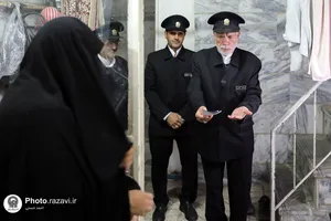 اهدا بن خرید لوازم&zwnj;التحریر به خانواده&zwnj;های نیازمند حاشیه شهر مشهد