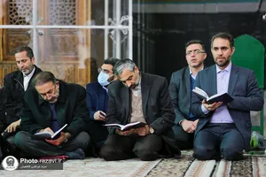 تشرف معاونین توسعه مدیریت و منابع استانداری&zwnj;های کشور به حرم مطهر رضوی