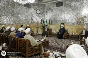 دیدار جمعی از اساتید حوزه&zwnj; علمیه اصفهان با تولیت آستان قدس رضوی