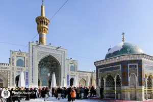تشرف زائران اردو زبان به حرم مطهر رضوی