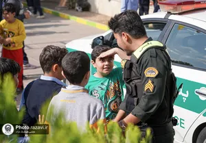 گرامیداشت هفته نیروی انتظامی در دبستان امام رضا(ع)