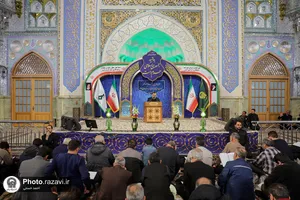 قرائت دعای ندبه در حرم مطهر رضوی