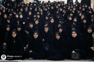 اهدای نشان خادمیاران خواهر رواق کودک