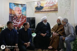 دیدار تولیت آستان قدس رضوی با خانواده شهید کاظمی