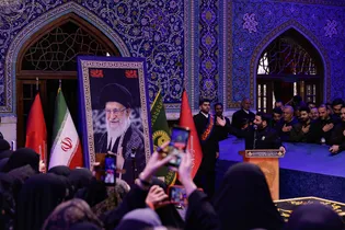 مرثیه سرایی و حماسه خوانی در جوار مزار رهبر شهید انقلاب
