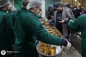 حضور جمعی از نخبگان جوان کشور در چایخانه رضوی