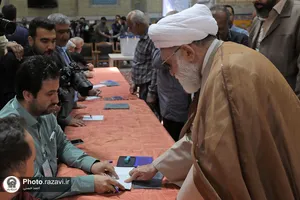 حضور تولیت آستان قدس رضوی در پای صندوق رای انتخابات ریاست جمهوری