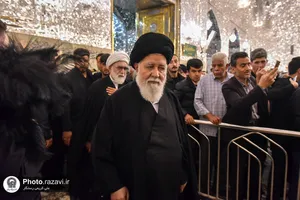 آیین خطبه&zwnj;خوانی خدام بارگاه منور رضوی در نخستین روز خاکسپاری شهید آیت&zwnj;الله رئیسی