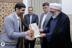 دیدار کارکنان نمونه با تولیت آستان قدس رضوی