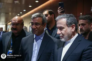 بازدید وزیر امور خارجه از نمایشگاه شرکت&zwnj;های دانش بنیان