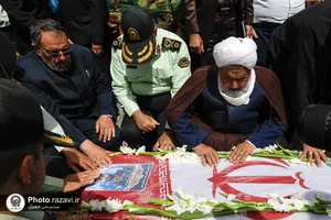 تشییع پیکر شهید مهدی گلشاهی در حرم مطهر رضوی