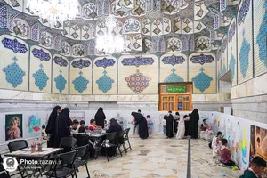رنگ آمیزی دیوارنگاره توسط کودکان جهان اسلام یادبود شهدای مدرسه میناب
