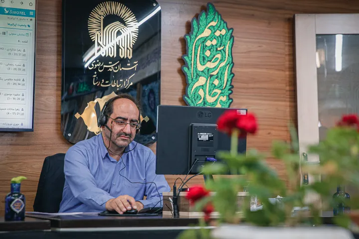 پاسخگویی تلفنی معاون برنامه‌ریزی و مطالعات سازمان عمران و نگهداری حرم مطهر رضوی به مخاطبان سامانه ۱۳۸