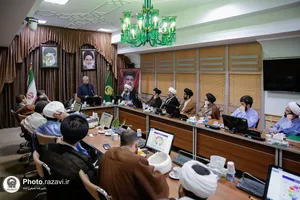 دیدار اعضای مجمع فعالین رسانه حوزه علمیه خراسان با مدیر عالی حرم مطهر رضوی
