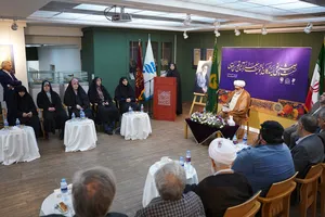 نشست صمیمی نویسندگان با تولیت آستان قدس رضوی