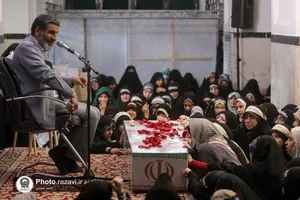 مراسم وداع با شهید گمنام دفاع مقدس در اعتکاف نوجوانان