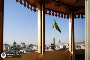آیین تعویض پرچم حرم امام رضا علیه&zwnj;السلام در آستانه ماه ربیع&zwnj;الاول