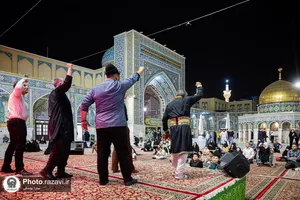 نمایش آئینی &laquo;مدافعان ایران&raquo;